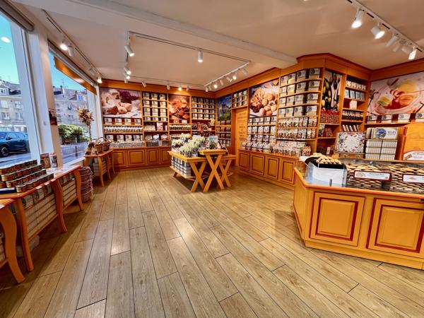 Local Commercial 2 pièces - 60 m²