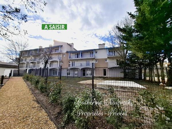 Saint-Christol (84), Appartement 68 m² T2, 1 balcon 15 m², 2 places de parking privatives, ascenseur, Fort potentiel 55 000