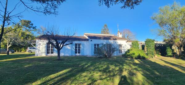 Maison de plain-pied avec vue dominante sur la Dordogne et accès privatif !
