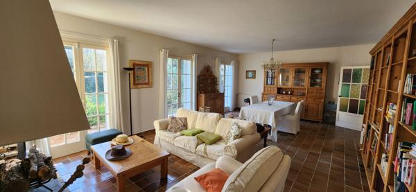 Maison de plain-pied avec vue dominante sur la Dordogne et accès privatif !