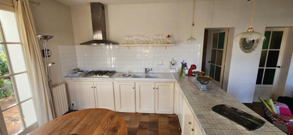 Maison de plain-pied avec vue dominante sur la Dordogne et accès privatif !