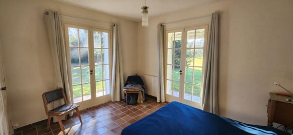 Maison de plain-pied avec vue dominante sur la Dordogne et accès privatif !