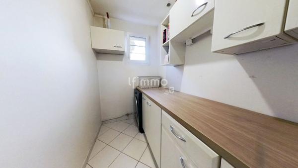 Une maison où il fait bon vivre, au cœur d’un quartier recherché.