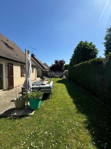 Une maison où il fait bon vivre, au cœur d’un quartier recherché.