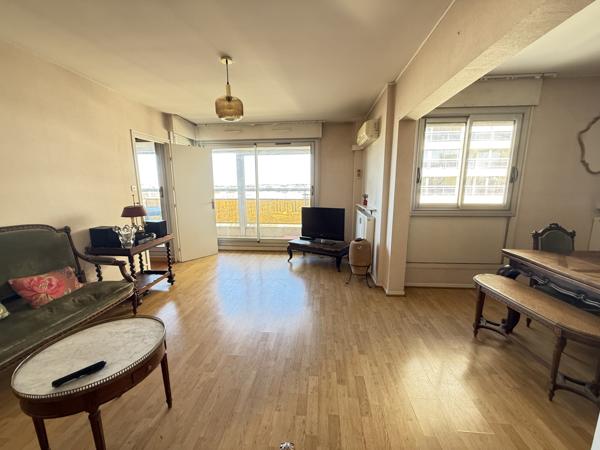 Montpellier (34000) Grand appartement en vente avec 2 chambres quartier Antigone à Montpellier