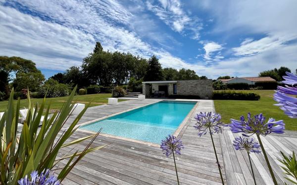 Maison à vendre  10 pièces - 380 m2 ST HILAIRE DE RIEZ - 85