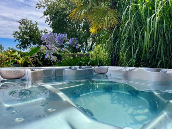 Maison à vendre  10 pièces - 380 m2 ST HILAIRE DE RIEZ - 85