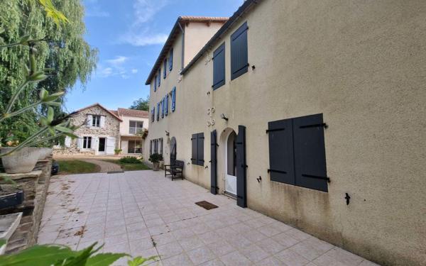 Maison à vendre    15 pièces •  Rocheservière