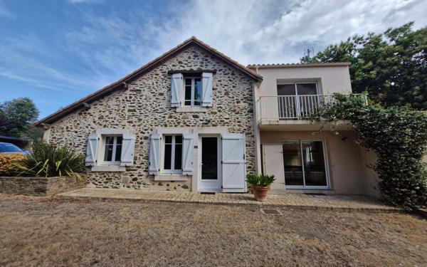 Maison à vendre    15 pièces •  Rocheservière