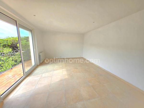 ✨ Votre Nouveau Chapitre Débute à Fos-sur-Mer, Secteur Grande Plage ! ✨