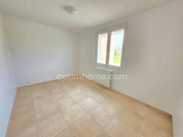 ✨ Votre Nouveau Chapitre Débute à Fos-sur-Mer, Secteur Grande Plage ! ✨