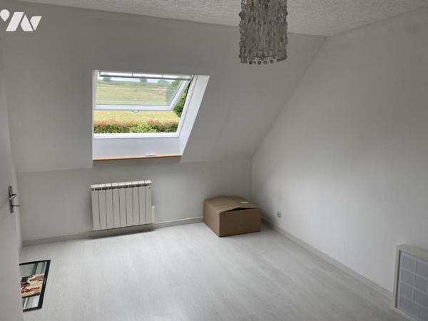 Située dans axe recherché, MAISON EN PIERRES en parfait état avec terrain 2.144 m²