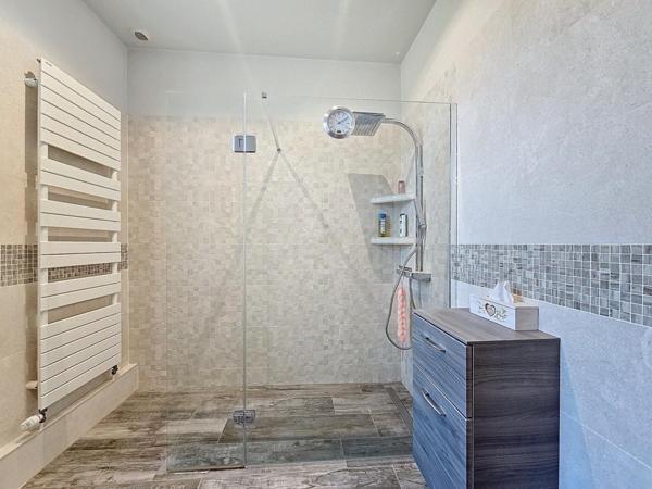 Maison 8 pièces 178m² avec garage proche Longueville