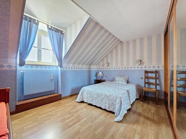 Maison 8 pièces 178m² avec garage proche Longueville