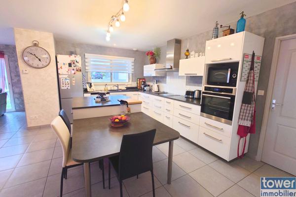 Maison
                                                                                                                                                                                                                                                                                                                        4 pièce(s)                                                                                                                                                                                                          3 chambre(s)                                                                                                                                                                                                          113  m²