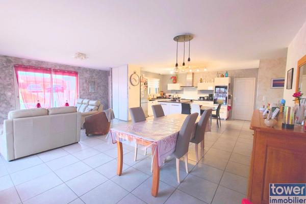 Maison
                                                                                                                                                                                                                                                                                                                        4 pièce(s)                                                                                                                                                                                                          3 chambre(s)                                                                                                                                                                                                          113  m²