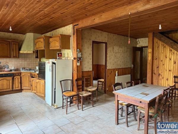Maison
                                                                                                                                                                                                                                                                                                                        6 pièce(s)                                                                                                                                                                                                          4 chambre(s)                                                                                                                                                                                                          153  m²