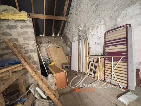 Maison à rénover de 87m2 et grange attenante