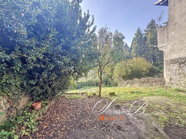 Maison à rénover de 87m2 et grange attenante