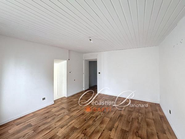 Maison à rénover de 87m2 et grange attenante