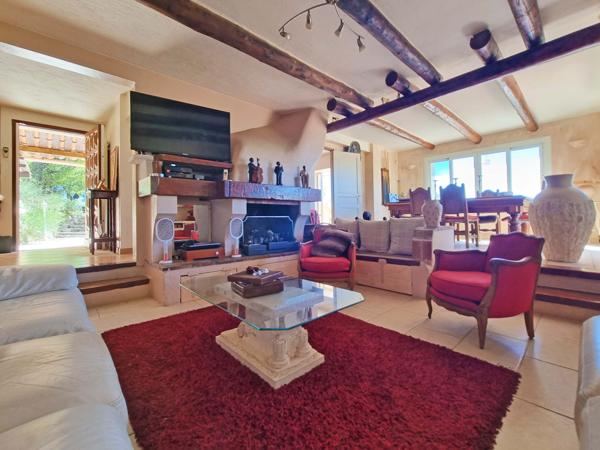 Maison 5 pièces - 180 m² Exclusivité efficity