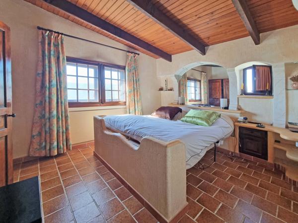 Maison 5 pièces - 180 m² Exclusivité efficity