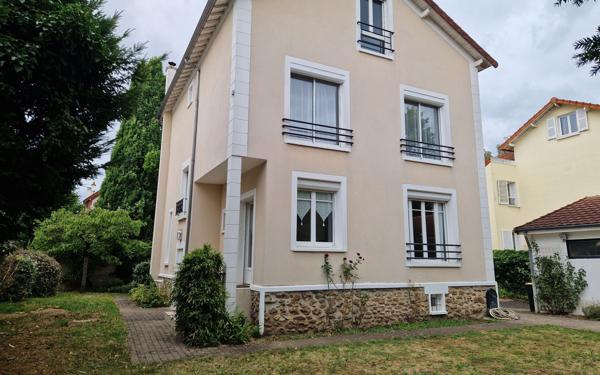 Maison à vendre    6 pièces •  Saint-Maur-des-Fossés