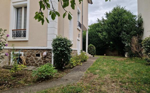 Maison à vendre    6 pièces •  Saint-Maur-des-Fossés