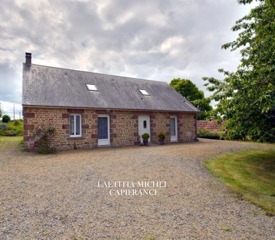 Ensemble immobilier à VIRE (14) avec Terrain 5 280 m² - CALVADOS - NORMANDIE