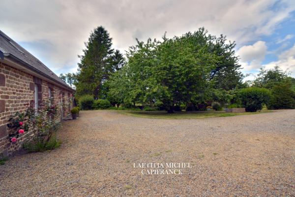 Ensemble immobilier à VIRE (14) avec Terrain 5 280 m² - CALVADOS - NORMANDIE