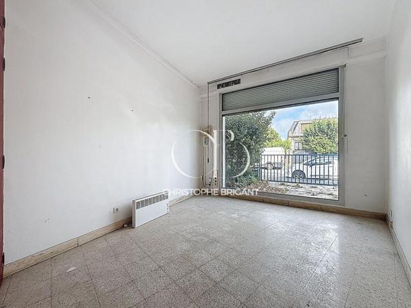 Maison Vitry Sur Seine limite Ivry 5 pièce(s) 120 m2 AVEC COMMERCE DE 50 M²