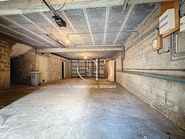 Maison Vitry Sur Seine limite Ivry 5 pièce(s) 120 m2 AVEC COMMERCE DE 50 M²