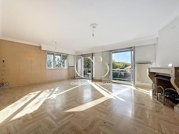 Maison Vitry Sur Seine limite Ivry 5 pièce(s) 120 m2 AVEC COMMERCE DE 50 M²