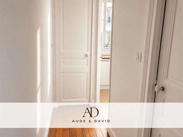 Appartement
         2 pièces
        - 40 m² 330 000 € *