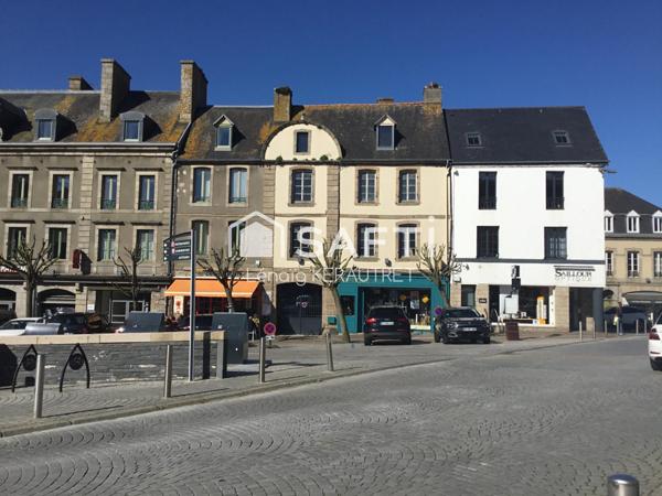Immeuble de rapport en exclusivité - Centre ville Saint Pol de Léon - Emplacement exceptionnel