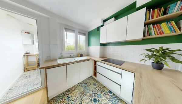 Vente                                                      Appartement
                        
                     4 pièces                      76 m2                     à Chartres
