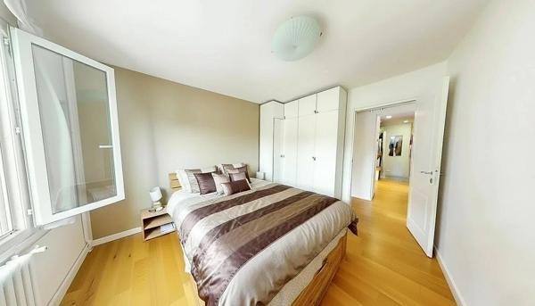 Vente                                                      Appartement
                        
                     4 pièces                      76 m2                     à Chartres
