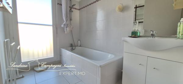 Monteux (84170) T2 avec terrasse et 2 parkings, résidence sécurisée