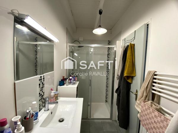 Gond Pontouvre ensemble immobilier rare : un appartement déjà loué et un second à finir de rénover, au premier étage, sans copropriété !