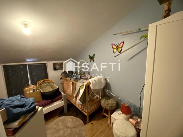 Gond Pontouvre ensemble immobilier rare : un appartement déjà loué et un second à finir de rénover, au premier étage, sans copropriété !