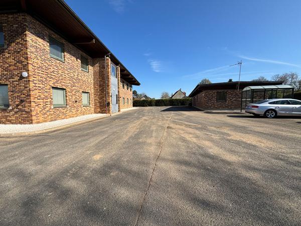 Bureaux Mennecy 2385 m2