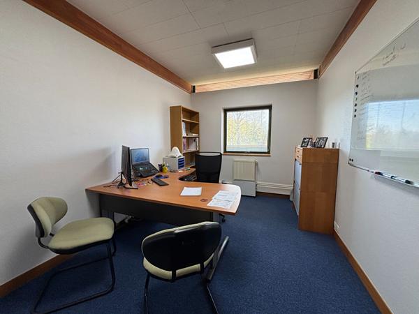 Bureaux Mennecy 2385 m2