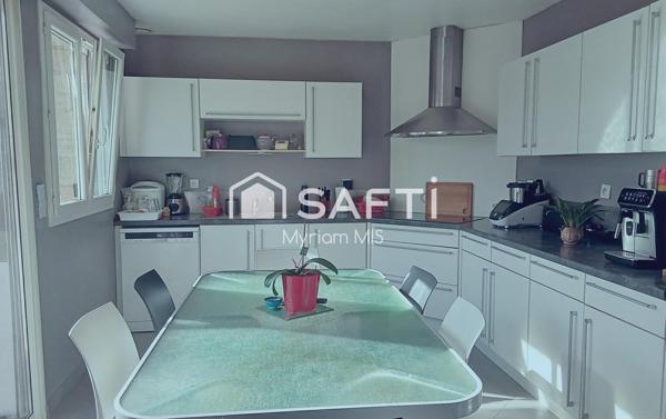 Belle opportunité : Grande maison de 185 m2 avec piscine couverte et chauffée