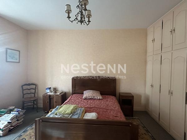 Maison cossue, centre ville de Questembert, 4 chambres, 400 m² de terrain.