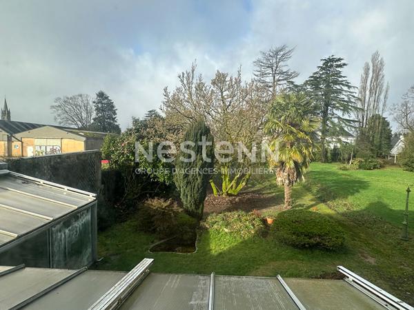 Maison cossue, centre ville de Questembert, 4 chambres, 400 m² de terrain.