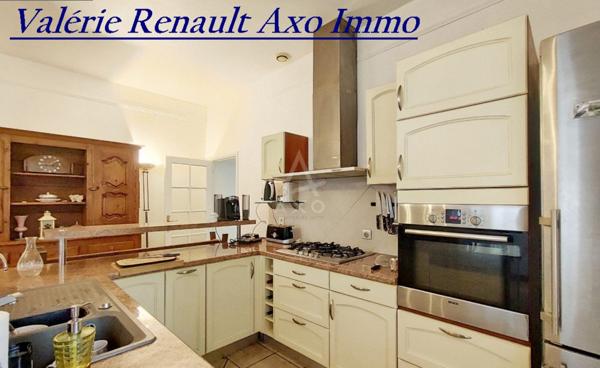 Condom Grande maison gasconne en pierre avec parc arboré, piscine et dépendances