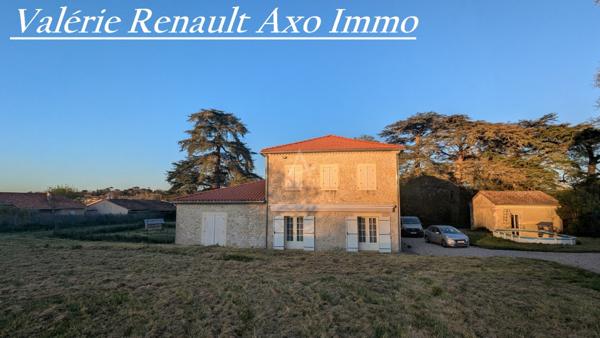 Condom Grande maison gasconne en pierre avec parc arboré, piscine et dépendances