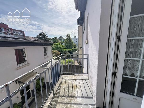 Appartement 107 m² traversant avec 2 balcons – Fort potentiel, NEUDORF