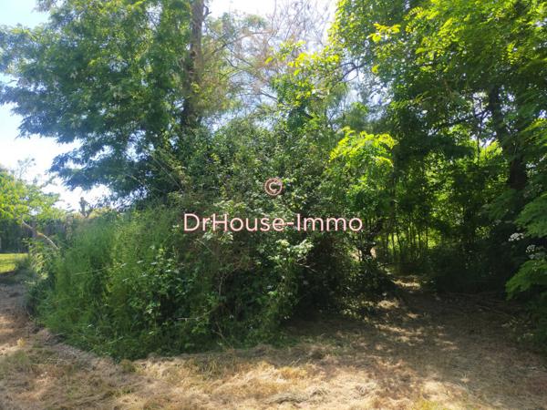 Terrain à vendre de 1 102 m²