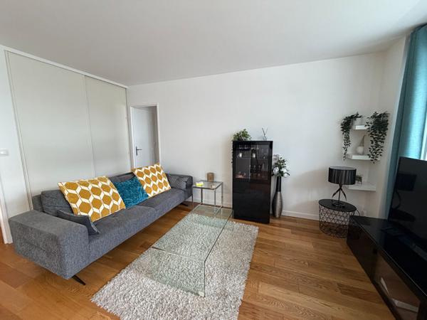 PUTEAUX 2 pièces lumineux avec balcon dans résidence sécurisée